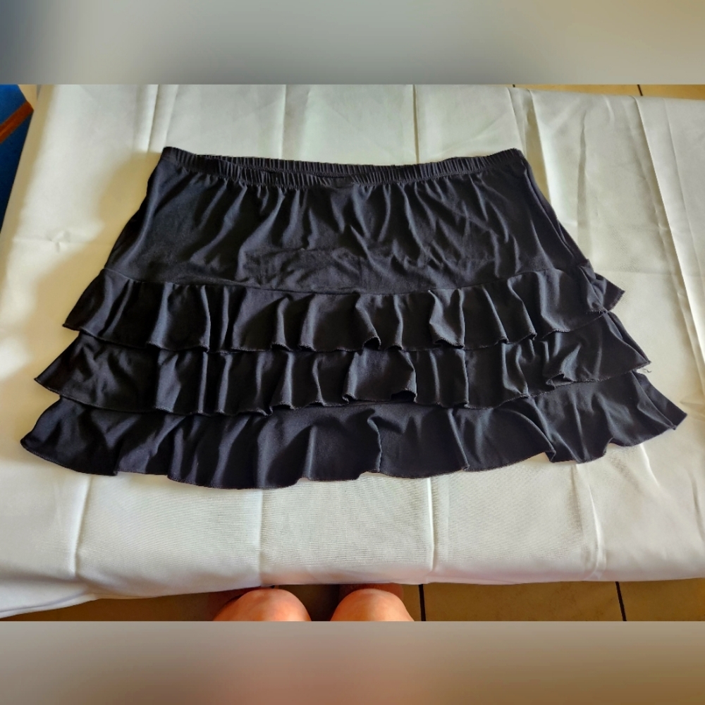 SIZE 3 Torrid Tiered Ruffled Mini Skirt